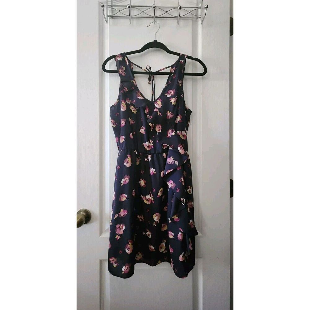 LC Lauren Conrad Women's Floral Sleeveless Dress V-Neck ruffle‎ Black Size 8